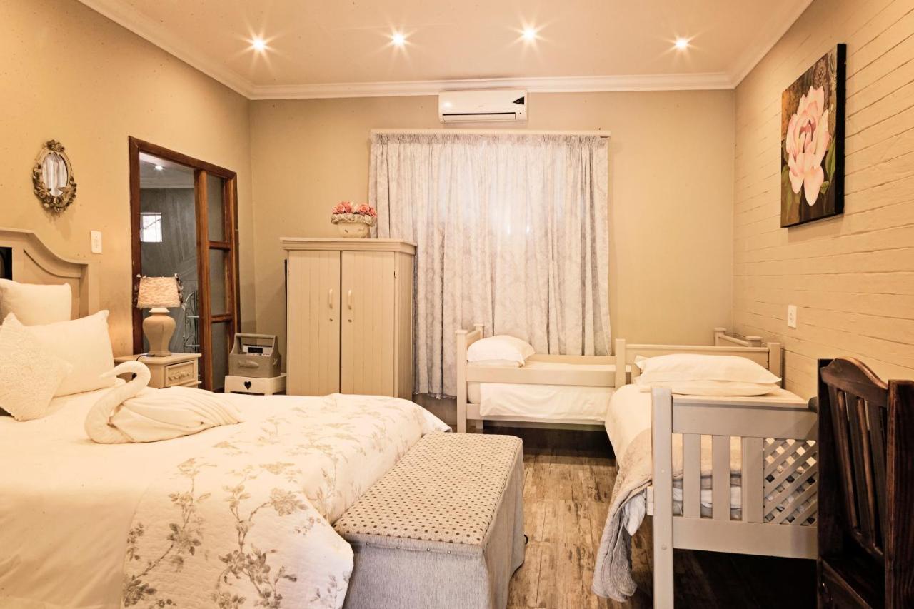 De Loft Guesthouse Piet Retief Esterno foto